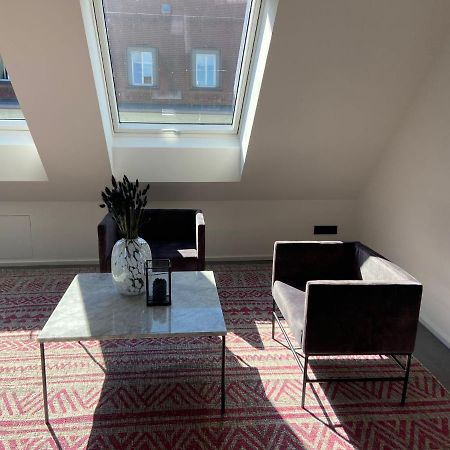 Suite One Business Munich Extérieur photo
